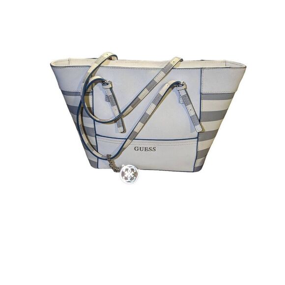 Guess shoulder bag In excellent condition - Picture 1 of 11
